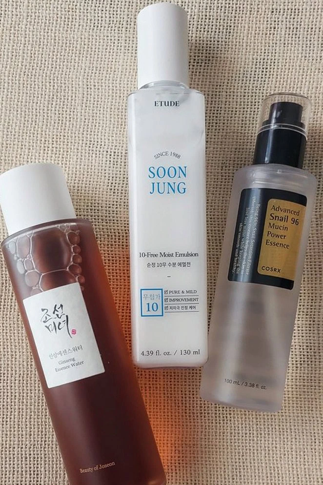 25 Best Korean Moisturizers for Acne-Prone Skin