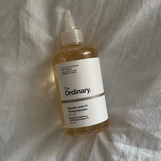 Does glycolic acid fade freckles?