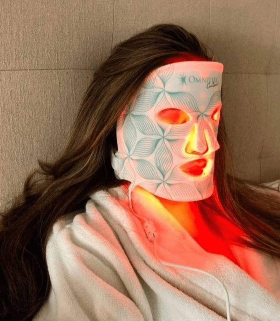 the best LED mask for acne scars