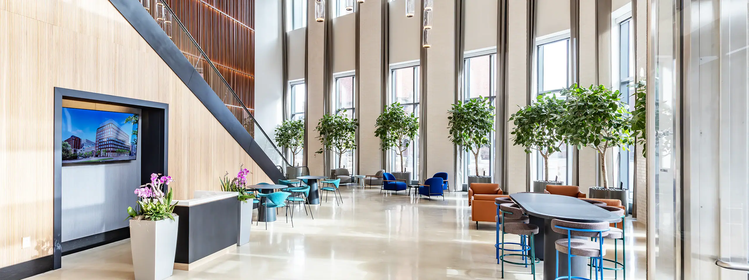Lobby inside CambridgeSide at Cambridge, Massachusetts