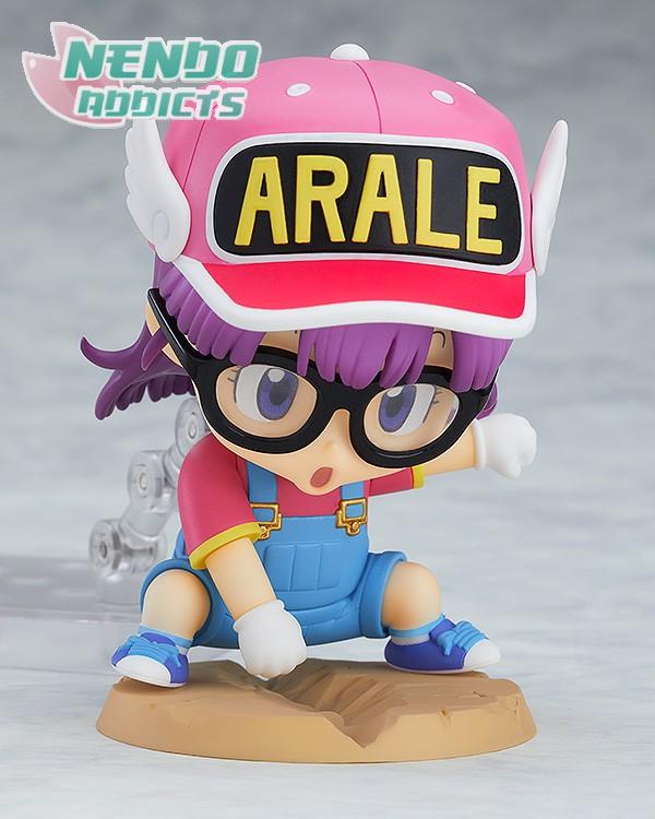 Nendoroid - #900 - Arale Norimaki pose2