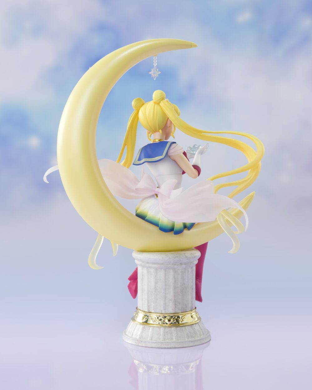 Nendo Addicts - Bandai - Sailor Moon Figuartszero Super Sailor Moon Bright Moon And Legendary Silver Crystal Pose1