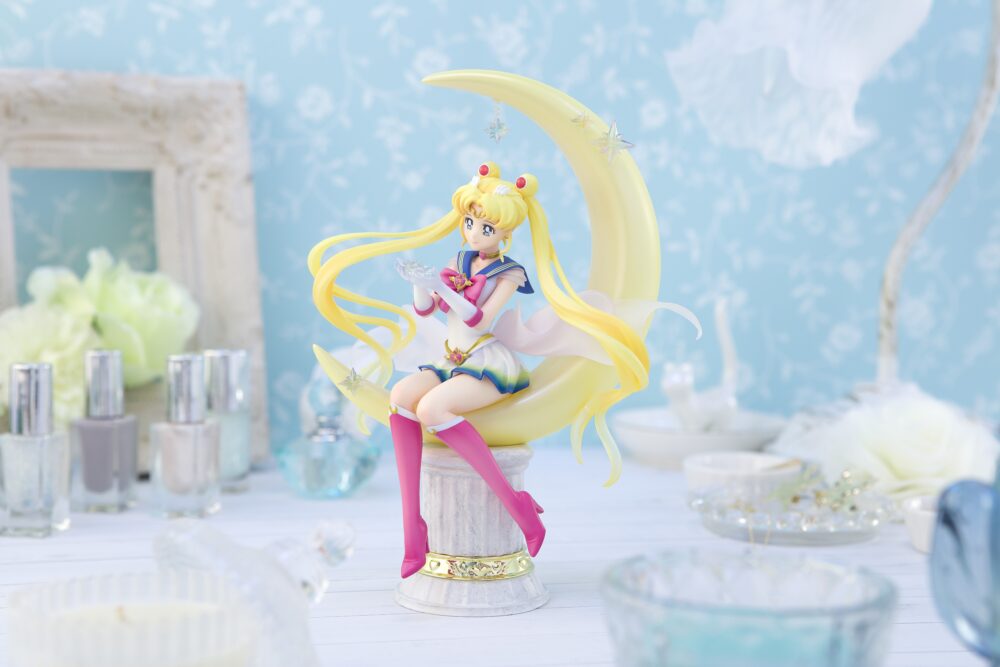Nendo Addicts - Bandai - Sailor Moon Figuartszero Super Sailor Moon Bright Moon And Legendary Silver Crystal Pose2