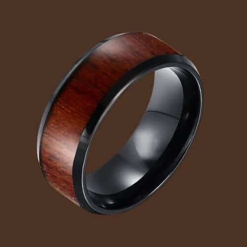 Connoisseur black ring with wood inlay