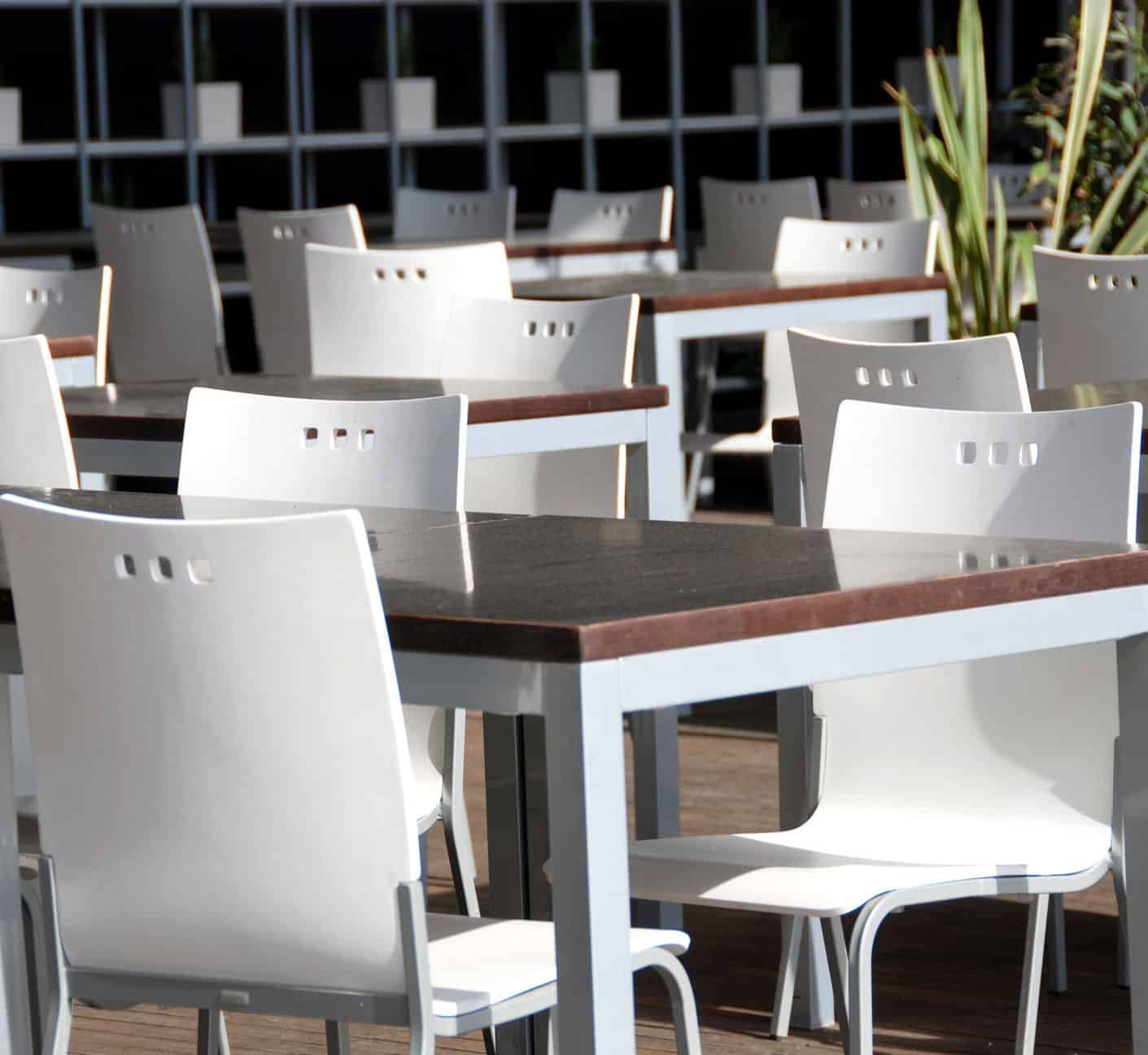 Noleggio sedie e tavoli 