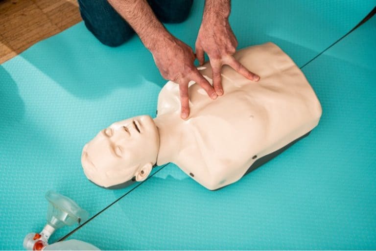 bls druckpunkt herzdruckmassage