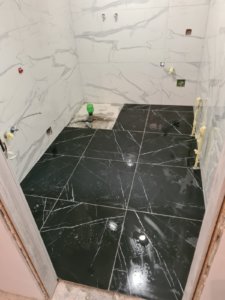 bijele mramorne pločice