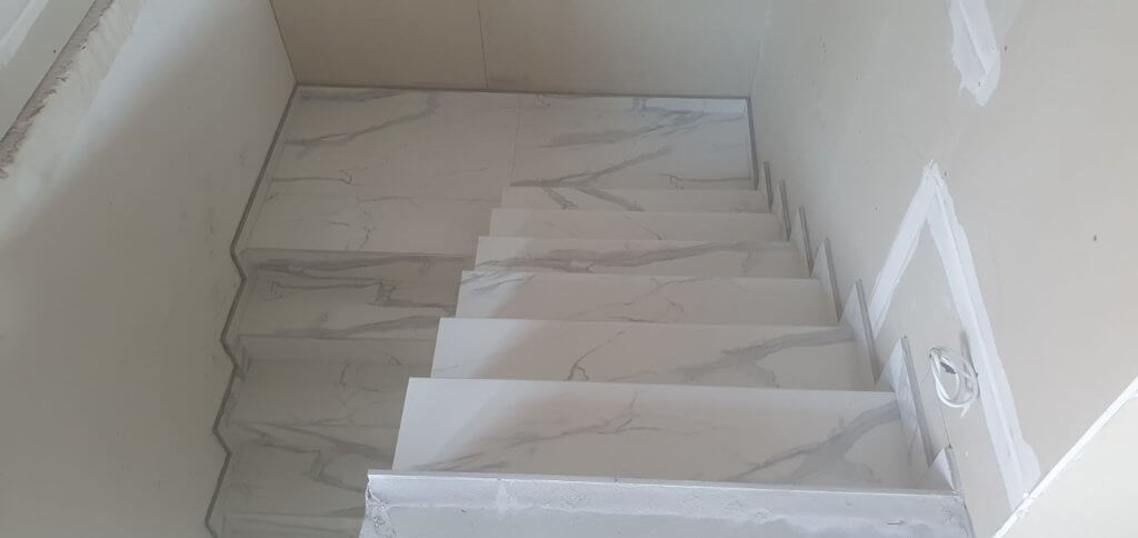 Bijele mramorne pločice