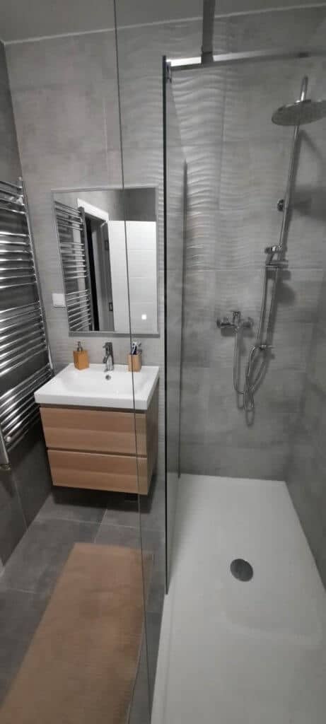 podne i zidne pločice sive