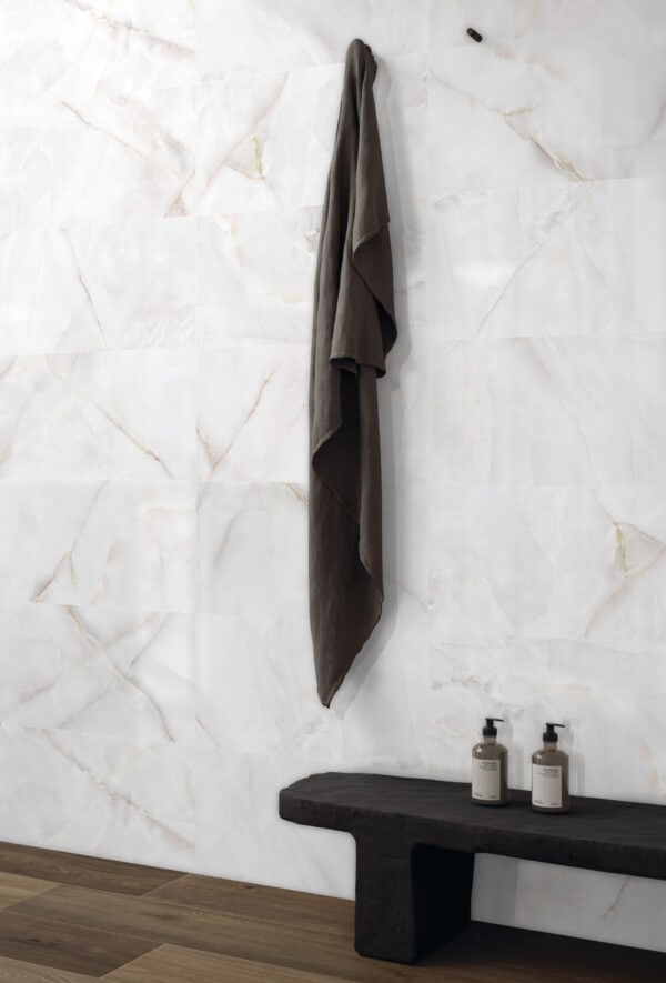 Alternative view of OAKLAND ONYX 30x60