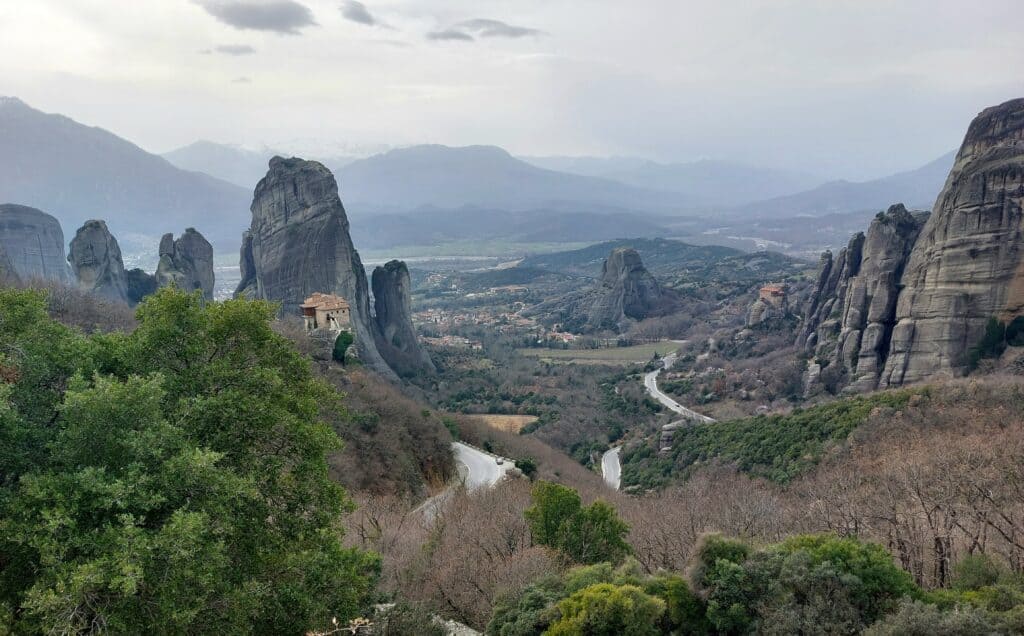 Visit Meteora Hanging Monasteries