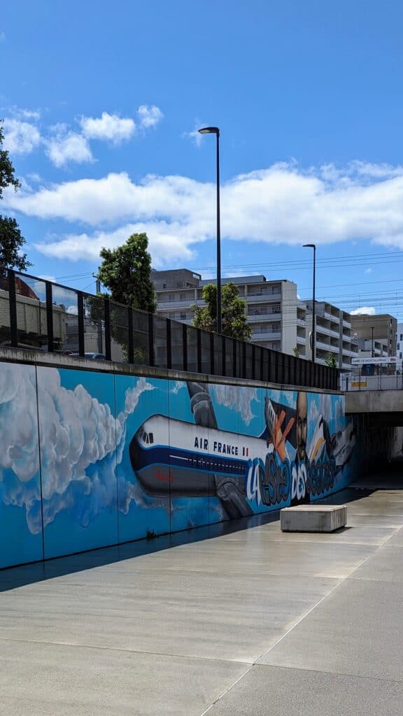 street art toulouse close to halle de la machine