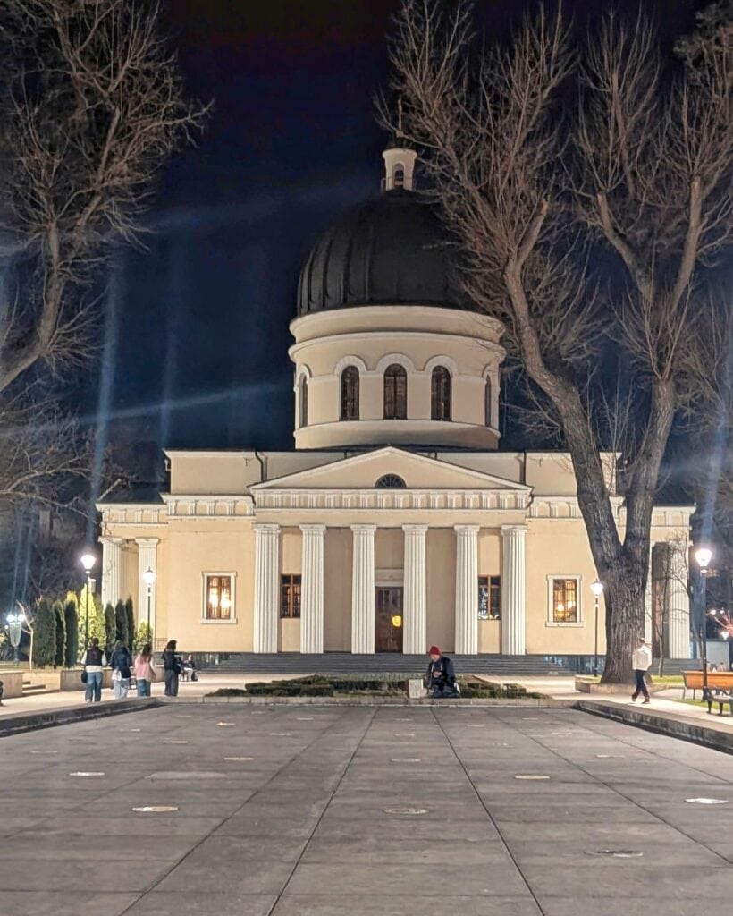 Chisinau cathedral outside