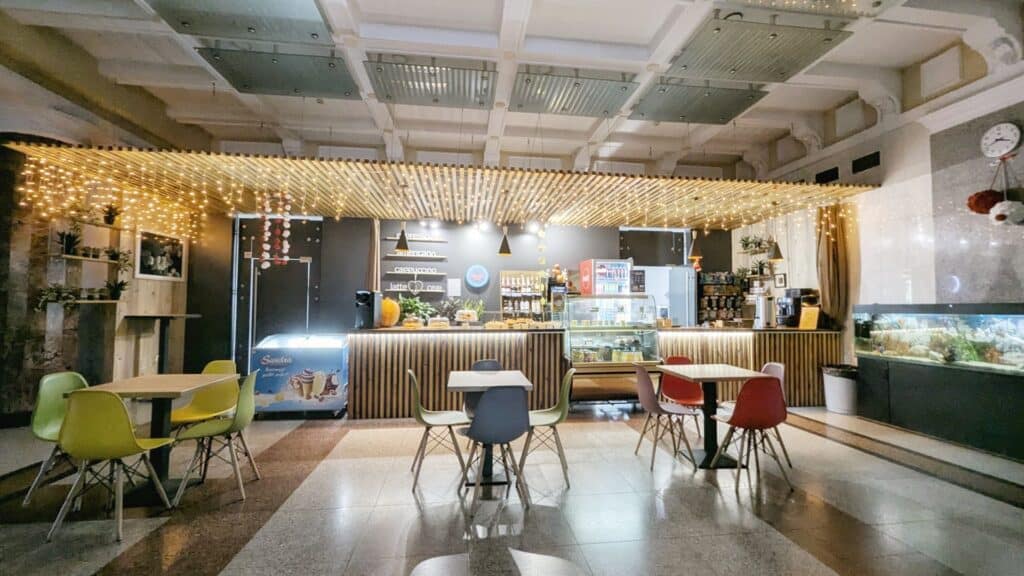 Chisinau gara Ferovia cafe railway station