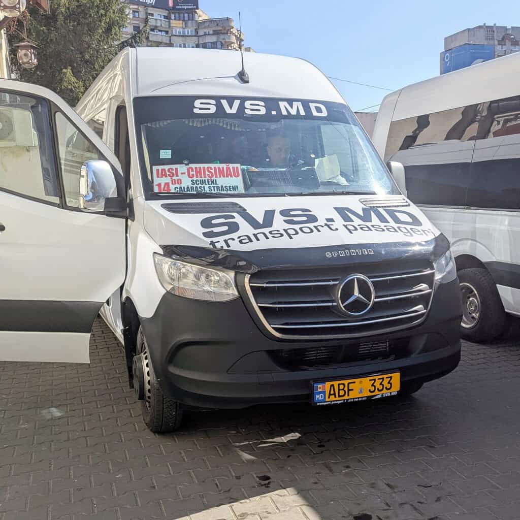 iasi bus outside