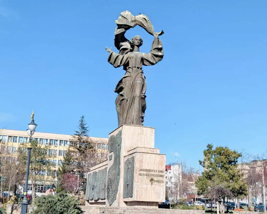 independence square iasi