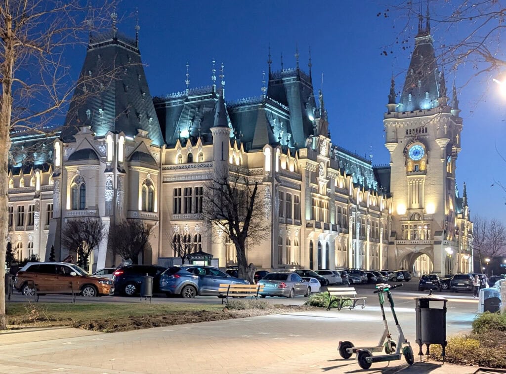 Things to Do in Iasi - Starting in the Palace cultural
