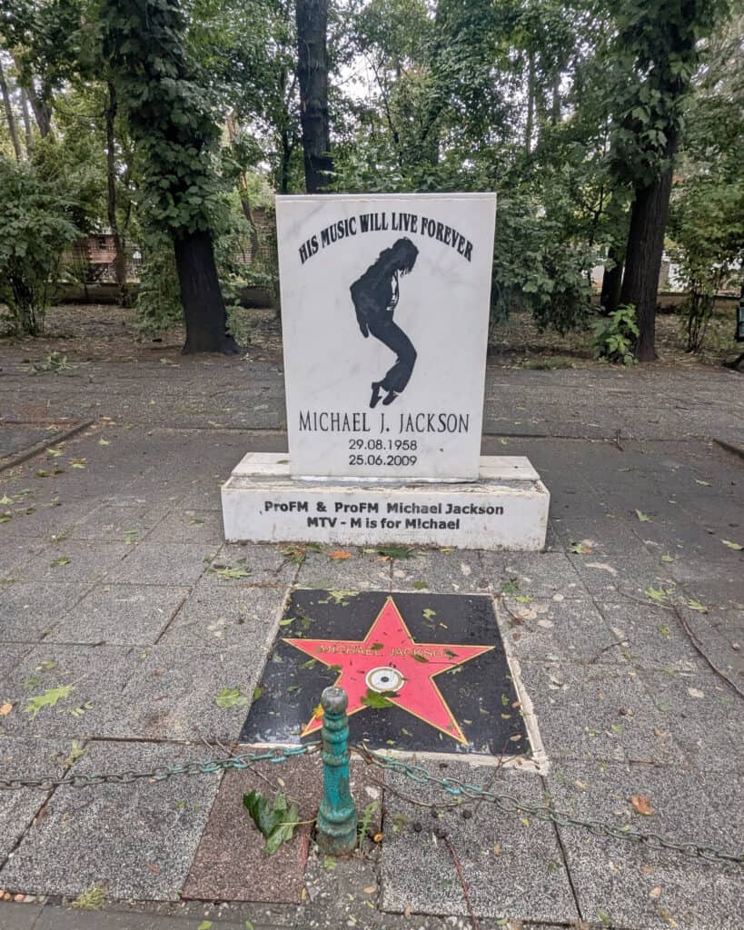 Herăstrău Park - Michael Jackson tribute -park Bucharest