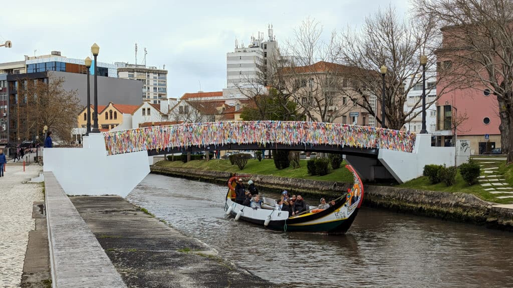 aveiro boat ride Portugal Moliceiros