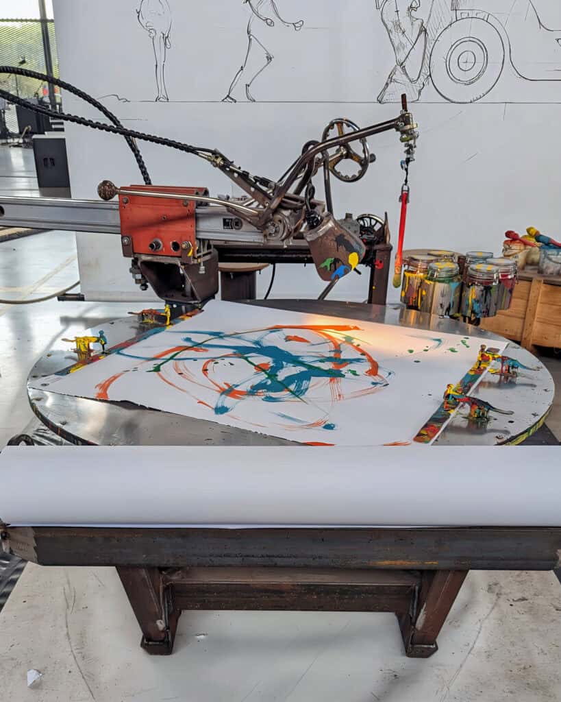 machine art at Toulouse Halle de la Machine - Steampunk painting machine