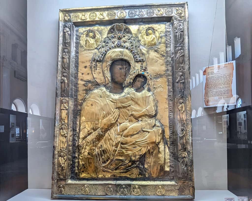 gold icon of Paliastomi Mother of God, from the 16th century Kutaisi State History Museum