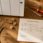 comment brancher un radiateur électrique sur un plan de travail avec outils et schéma
