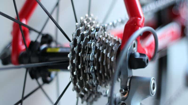 Best Mountain Bike Chain Lube and Cleaning in 2026: Match the Lube to the Weather