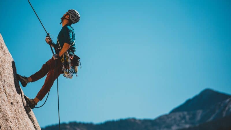 Top Rope vs Lead Climbing: Where the Rope Is Changes Everything