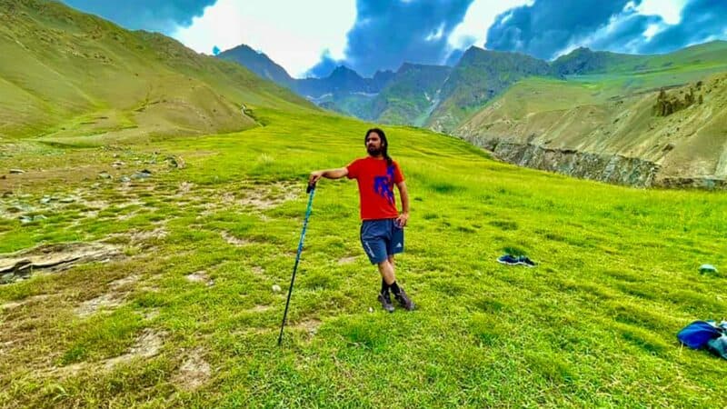 How to Adjust Trekking Pole Height: Elbow Angle, Climbs, and Descents