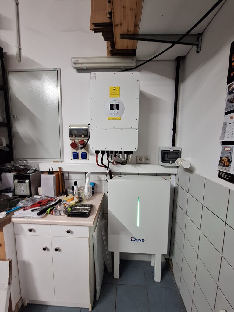 Fotowoltaika z magazynem energii - montaż w garażu