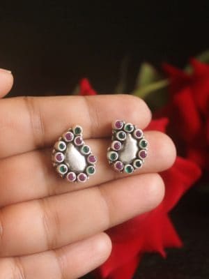 Paisley studs – Red and Green