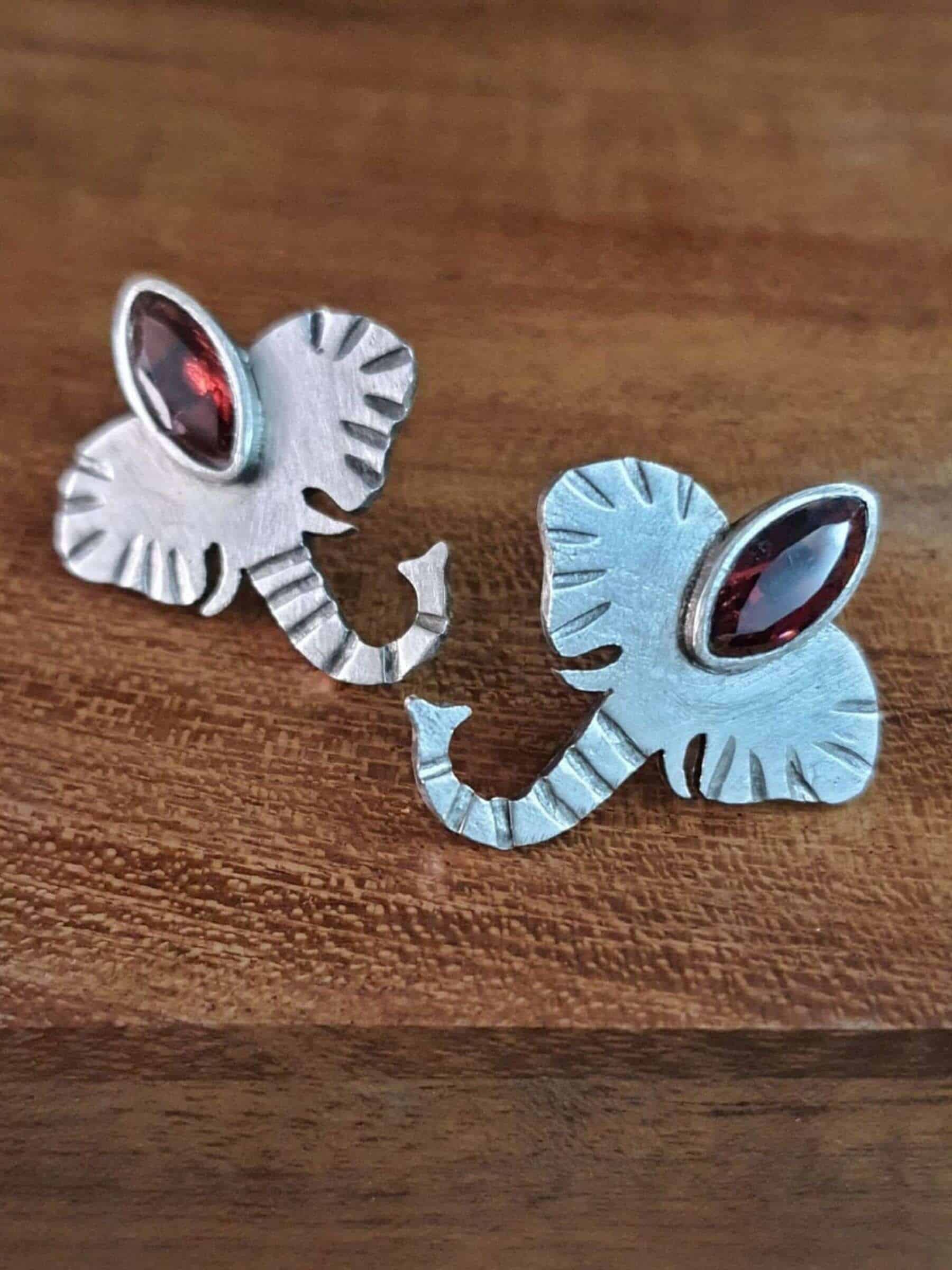 Elephant Studs – Garnet