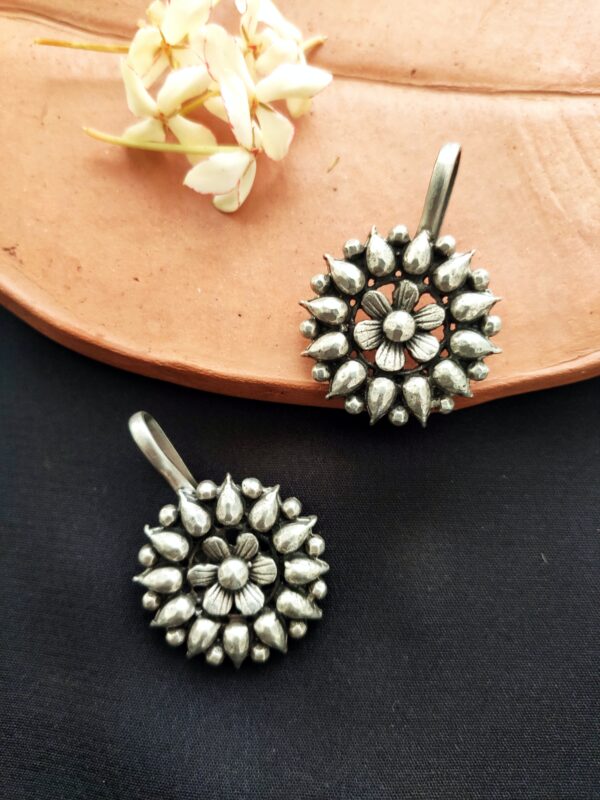Flower Bugadi Ear Cuff, Single (Clip-On)