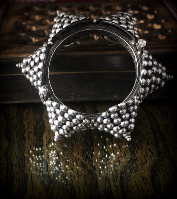 Statement Kada Bangle - Image 4