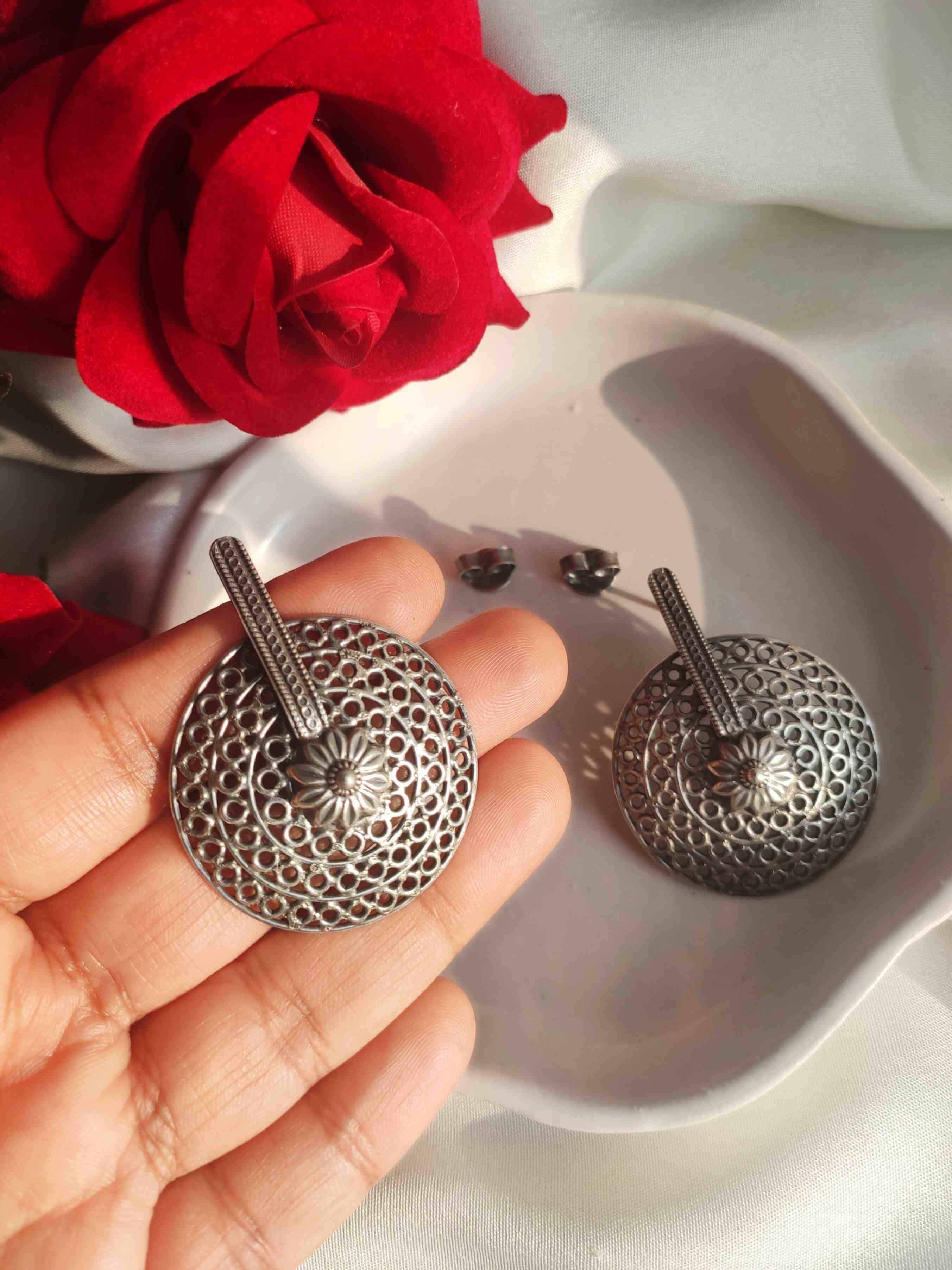 Oversized Jaali Studs - Image 3