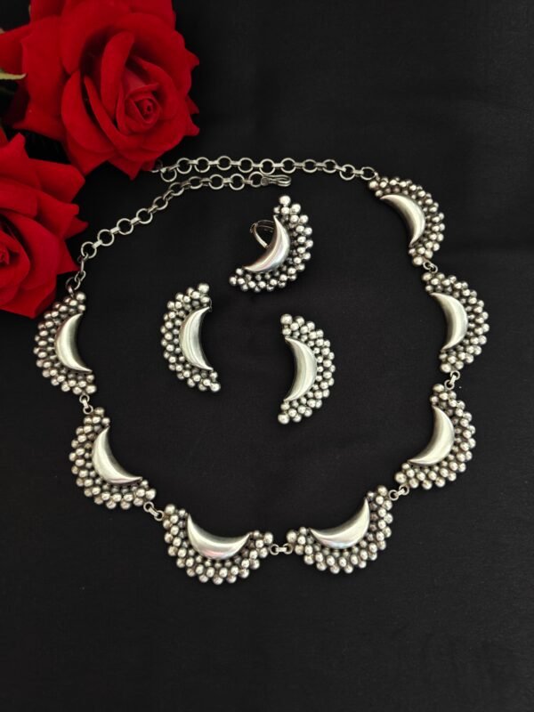 Chandrakor Set (Necklace, Earrings, Finger Ring)