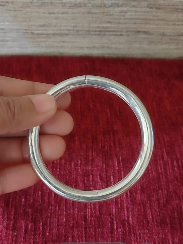 Solid Pipe Bangle - Size 2.4 (Openable) - Image 2