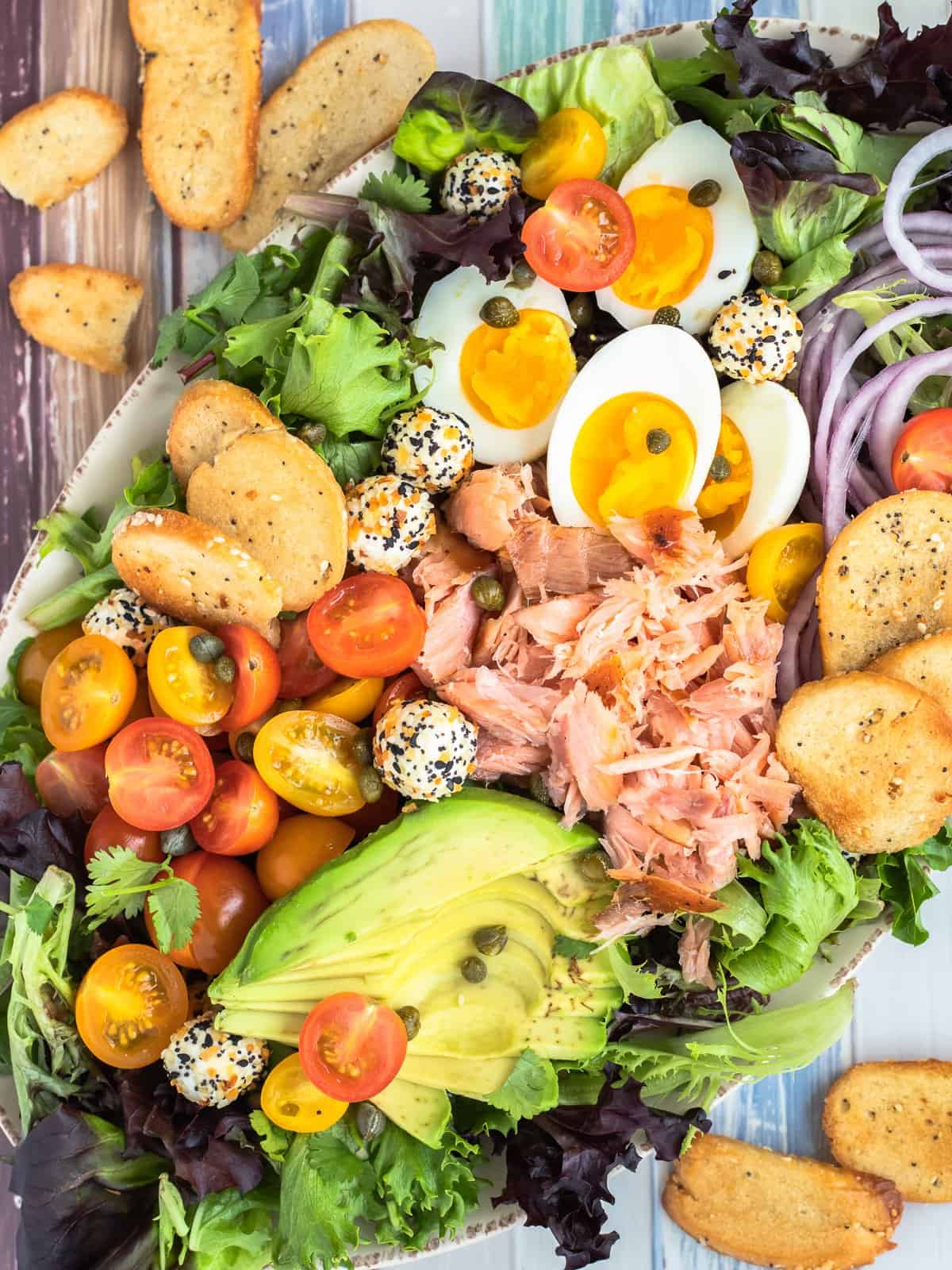 Everything bagel cobb salad with smoked salmon and everything bagel chips