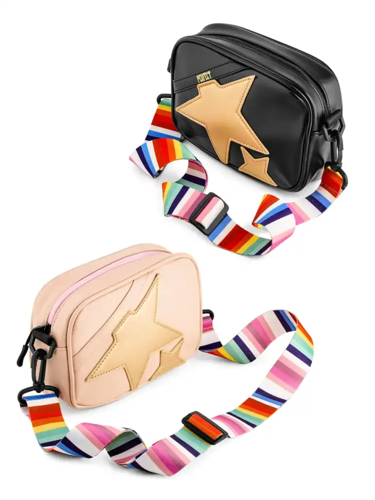 תיק כוכב YUNG עם רצועת קשת צבעונית.