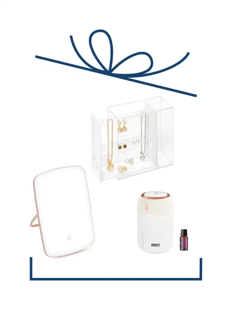 מארז תכשיטים יוקרתי עם תכשיטים, מראה ומכשיר יופי.