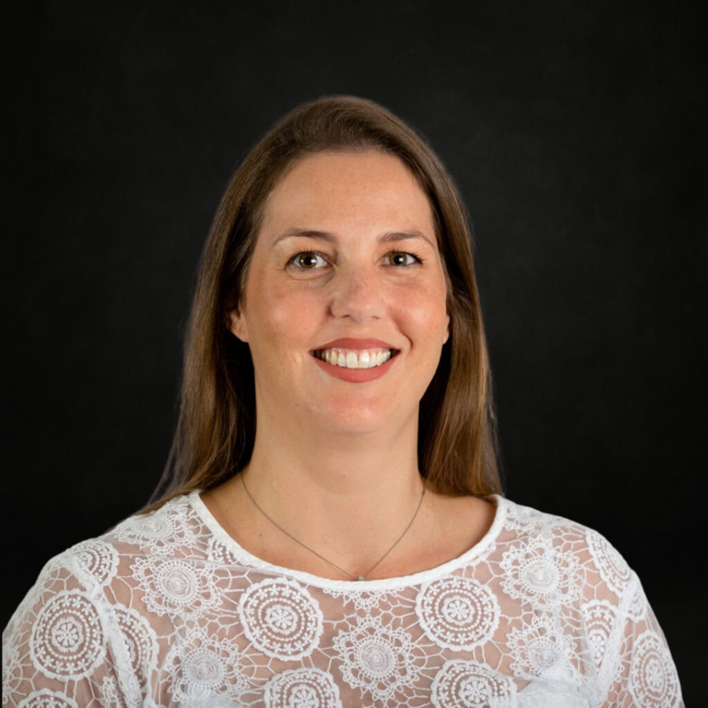 Kate Henshilwood Headshot