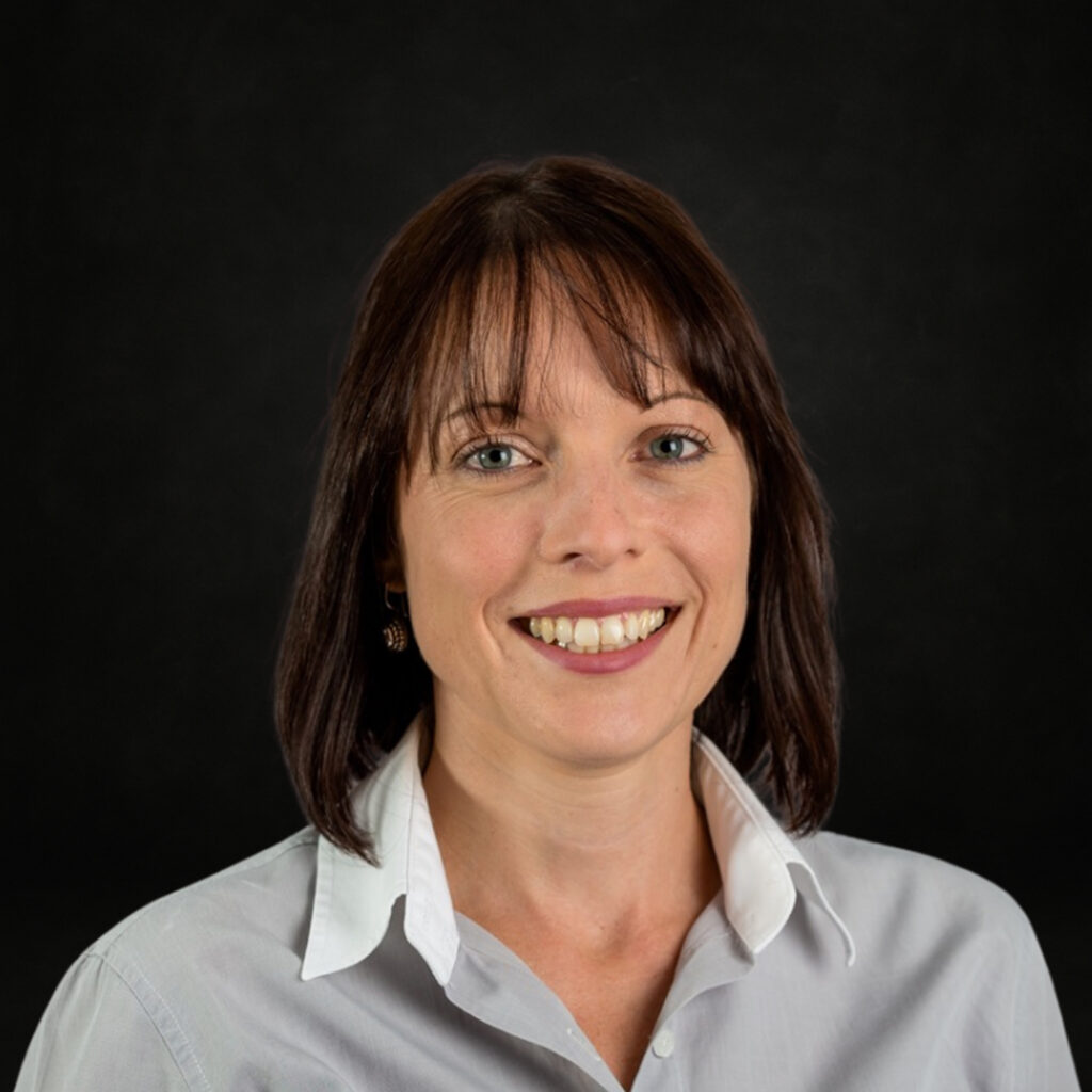Yvonne Kiewiet Headshot