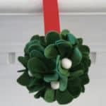 felt-mistletoe