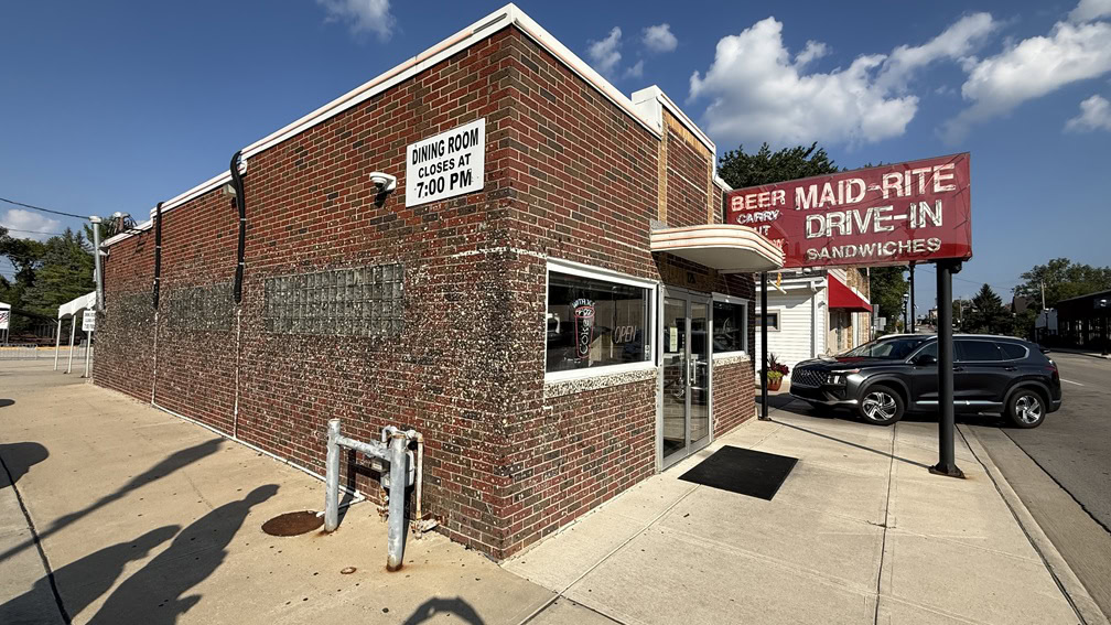 outside the maid-rite restaurnat in greenville ohio
