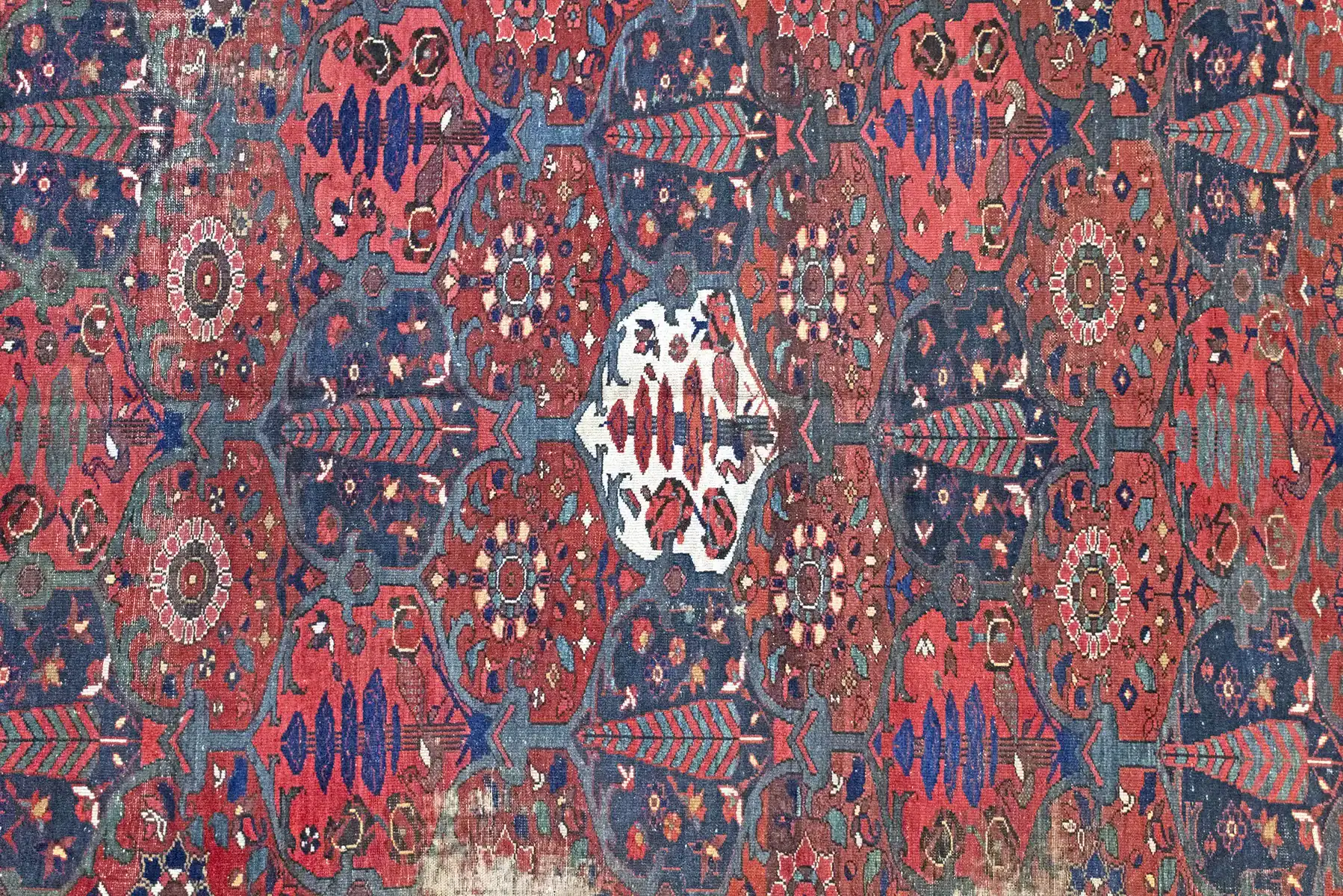 6 x 10 Antique Bakhtiari Persian Rug - Image 4