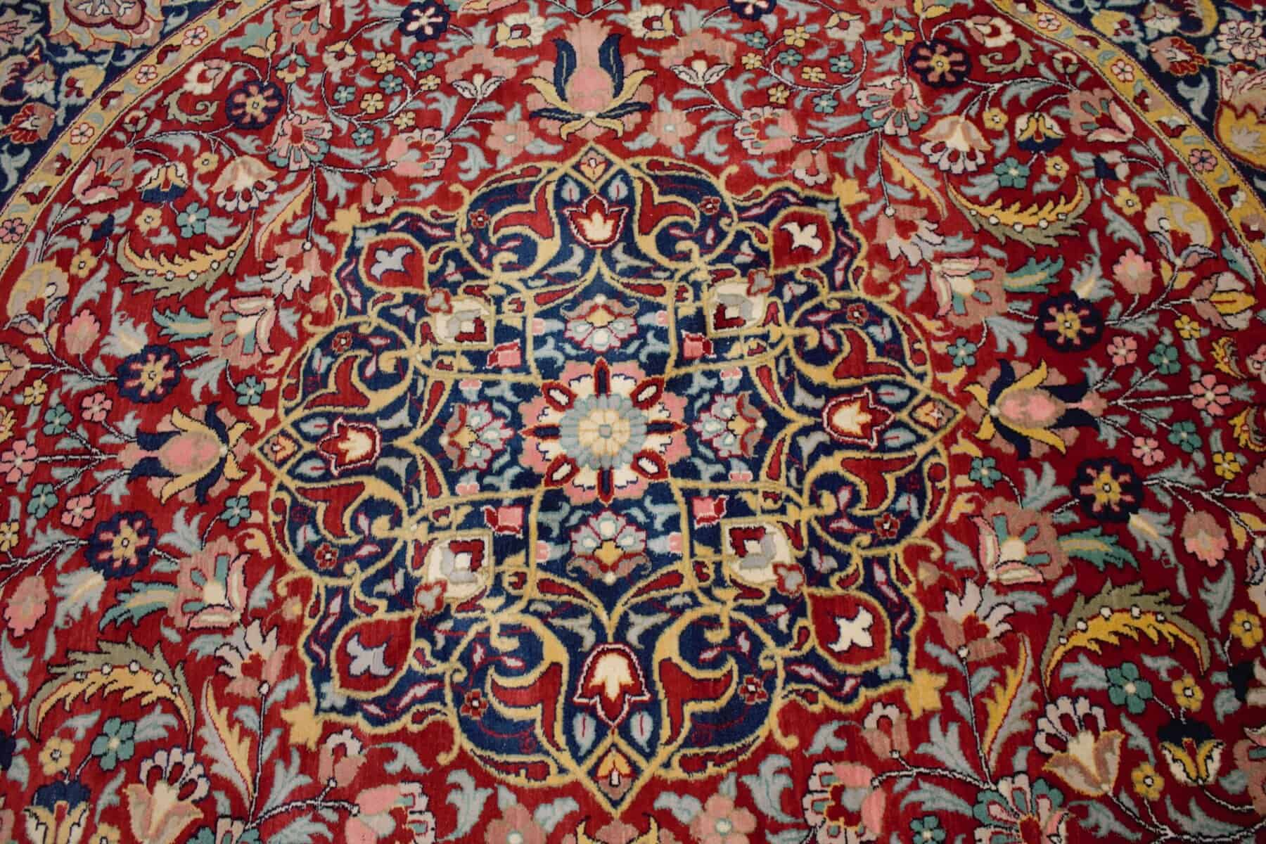 7 x 7 Round Traditional Luxury Kashan - Image 4