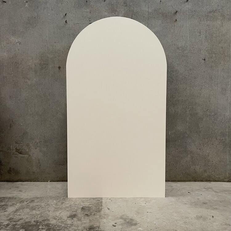 7ft Center Chiara Wall