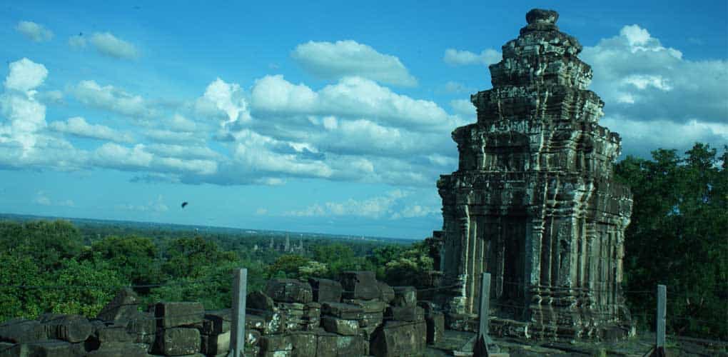 Phnom bakheng Temple