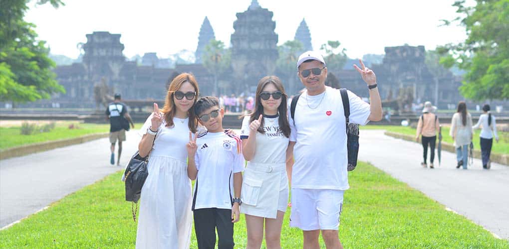 angkor wat in front of