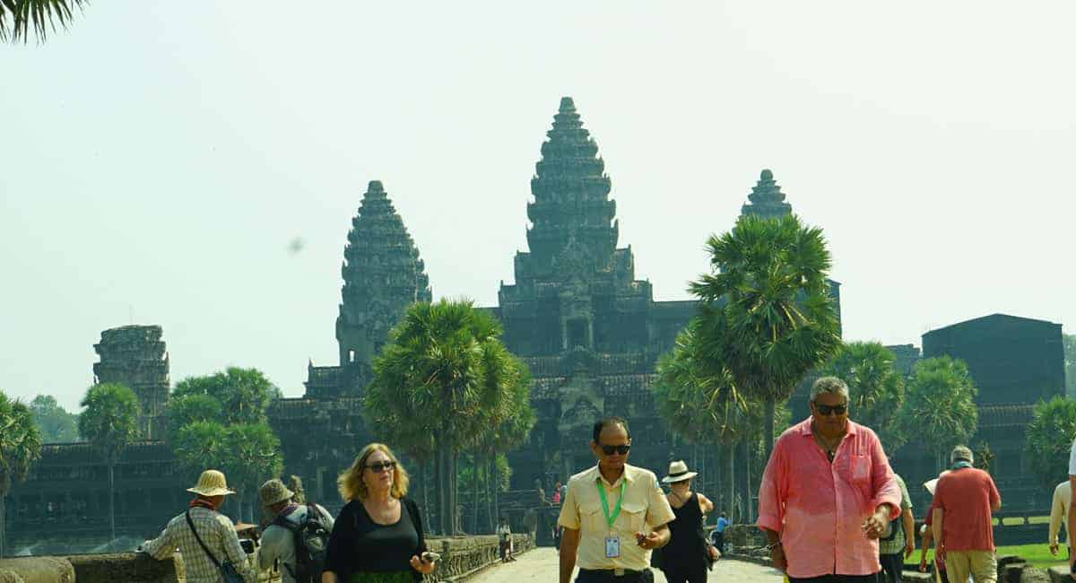 private angkor tour guide in siem reap